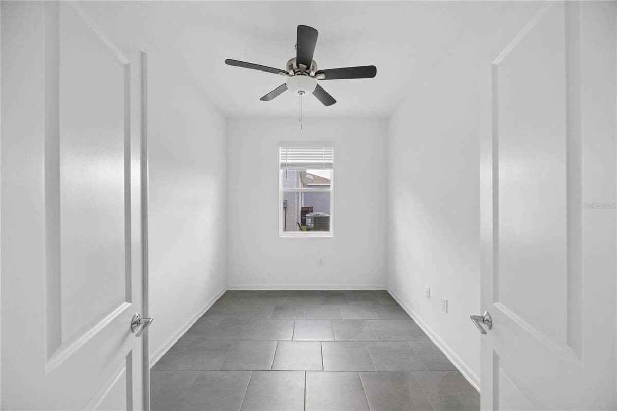 363 Loch Ct - Photo 7 of 13
