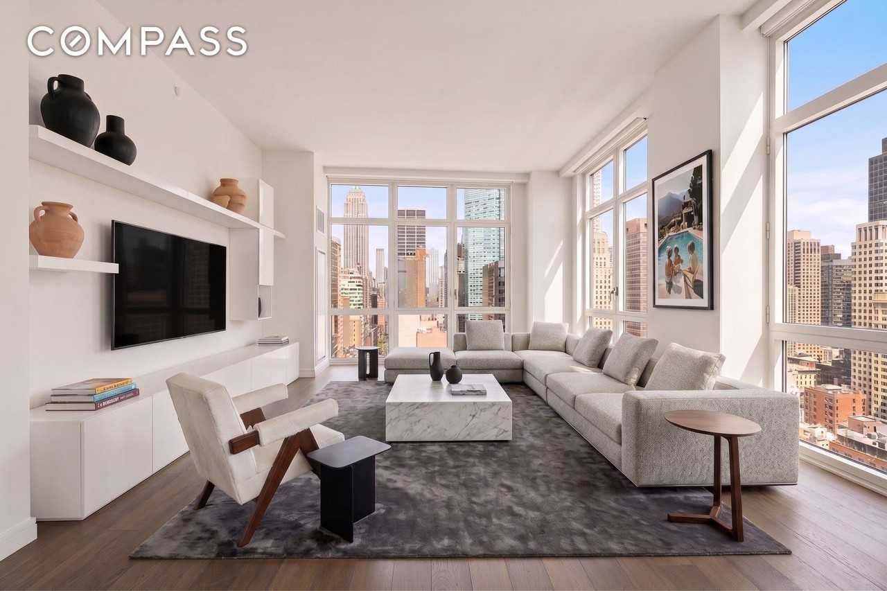 305 E 51st St #30C