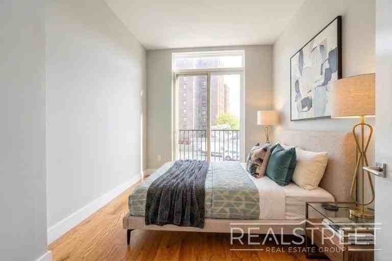 115 Park Ave #2B - Photo 3 of 6