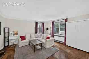 303 E 37th St #5B - Photo 1 of 1