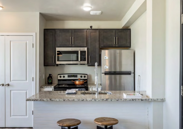 1800 W Bethune St #102 - Photo 2 of 48