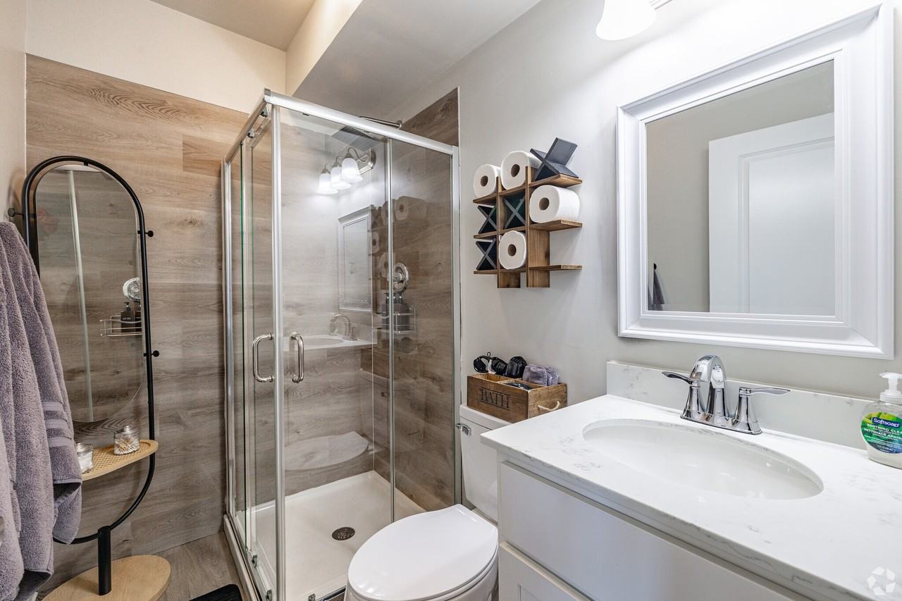 1800 W Bethune St #102 - Photo 5 of 48