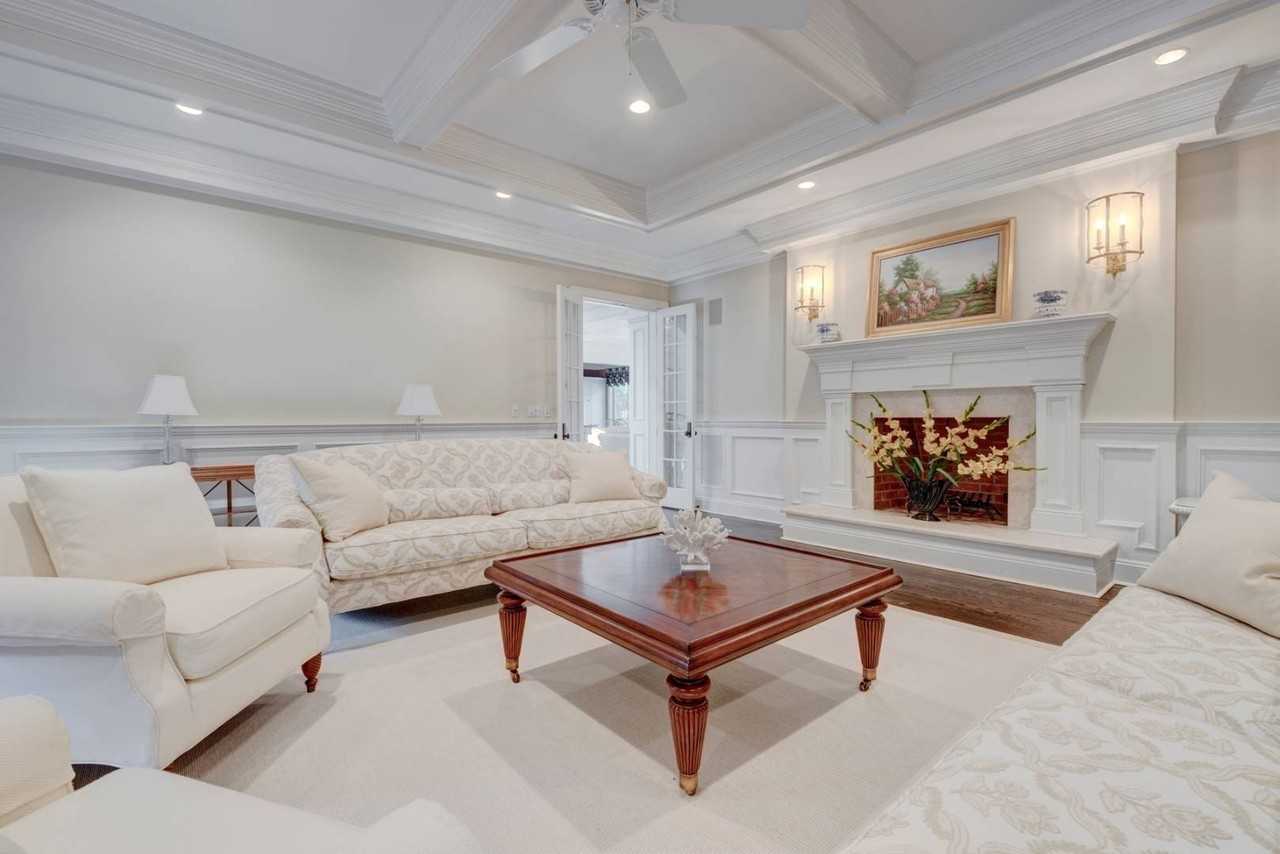 7 Southampton Hills Ct - Photo 6 of 10