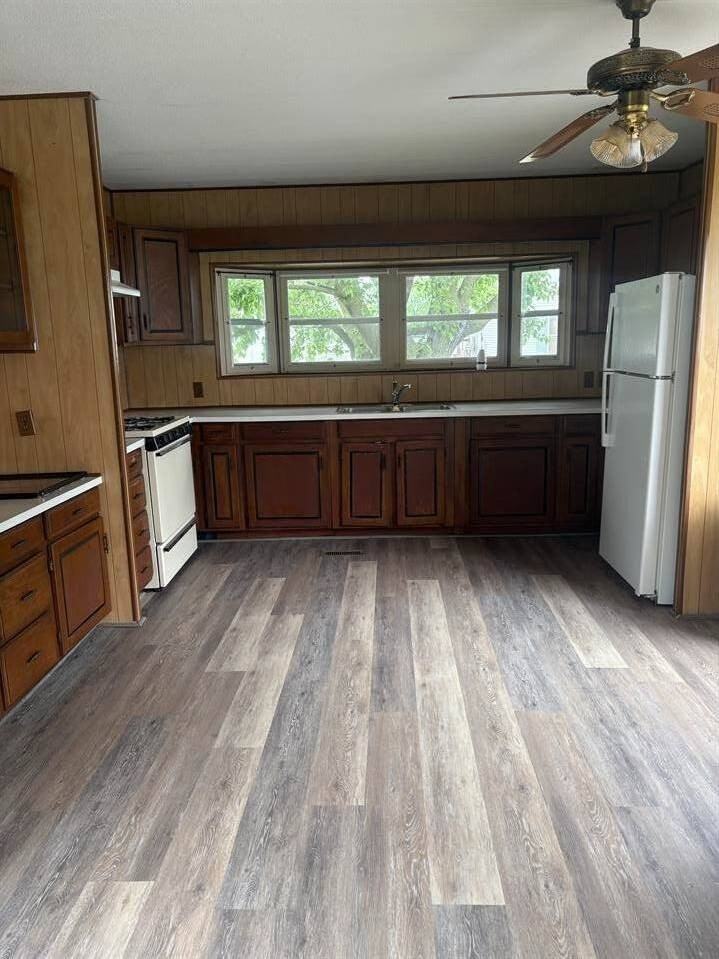 461 W Lytle St #125 - Photo 2 of 7