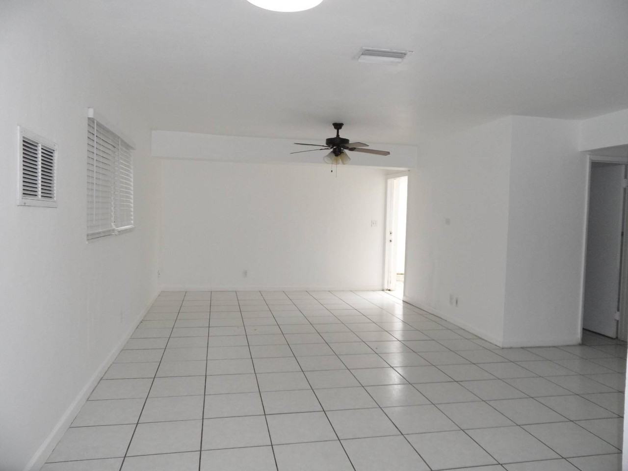 3021 Ne 7th Ave #D - Photo 7 of 23