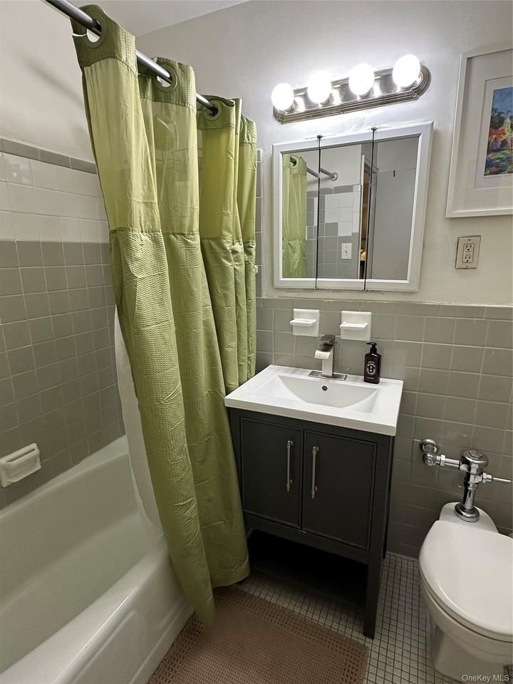 17520 Wexford Ter #11N - Photo 6 of 8