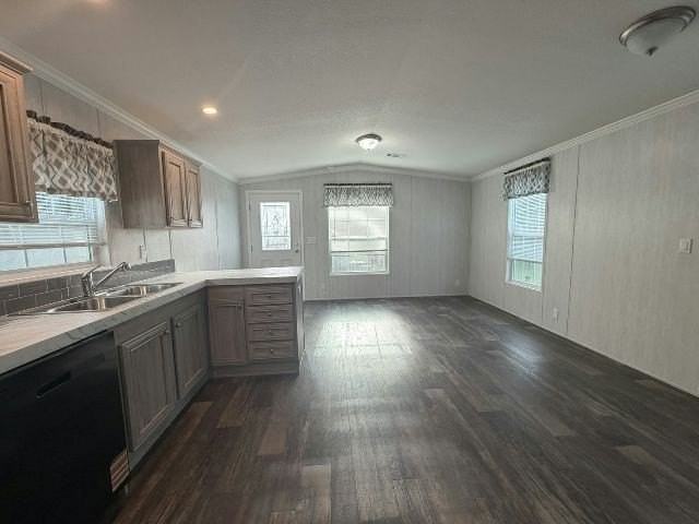1668 Coldwell St #62 - Photo 4 of 8