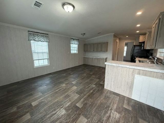 1668 Coldwell St #62 - Photo 5 of 8
