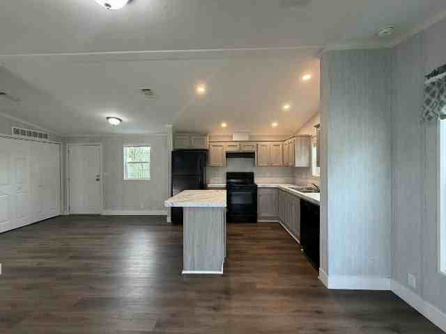 1531 Semon Dr #16 - Photo 2 of 7