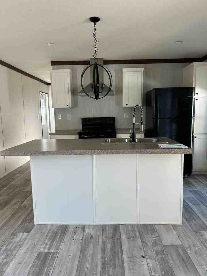 1839 Blue Ridge Dr - Photo 5 of 14