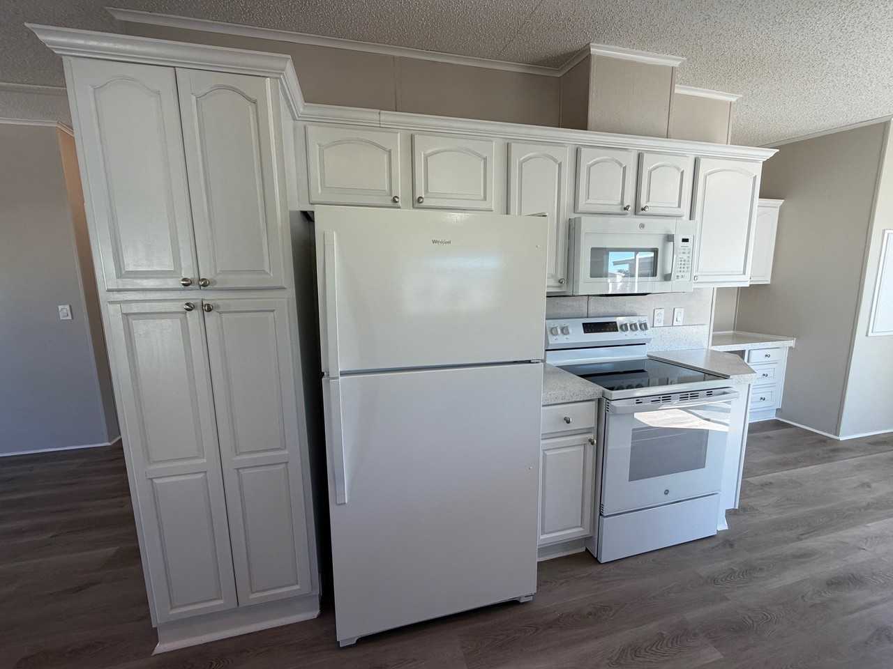 2035 Red Cedar Dr #160 - Photo 3 of 11
