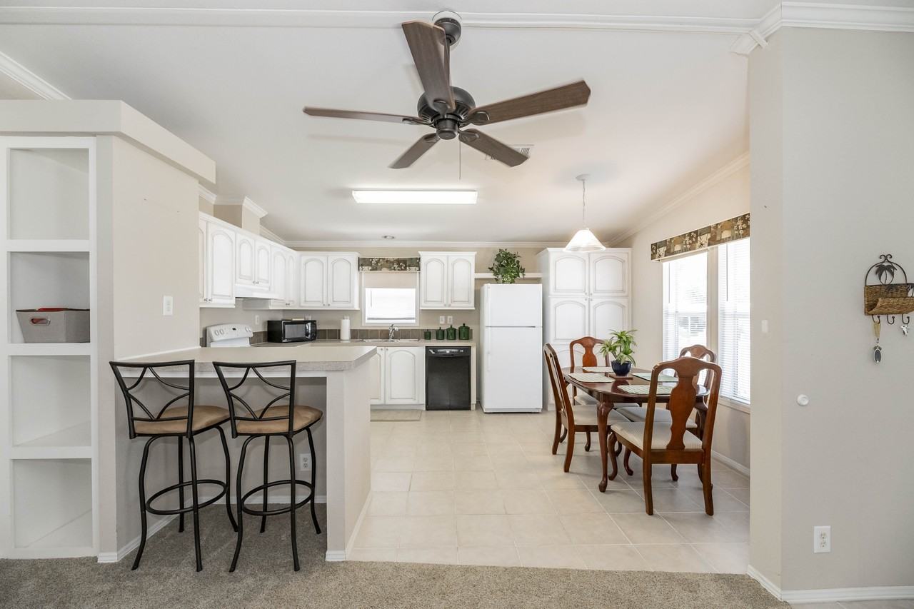 2361 Peavine Cir #1022 - Photo 4 of 18