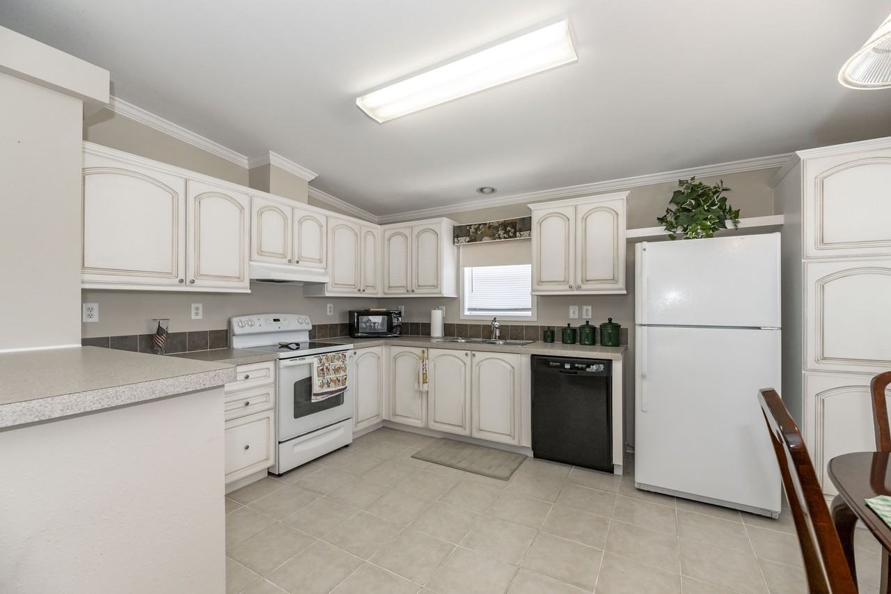 2361 Peavine Cir #1022 - Photo 5 of 18
