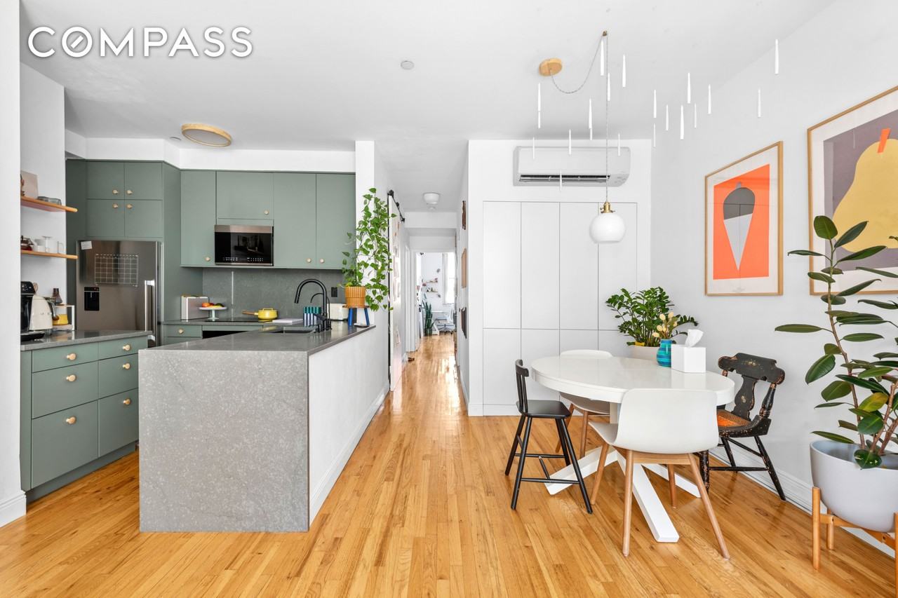243 8th St #3R - Photo 4 of 12