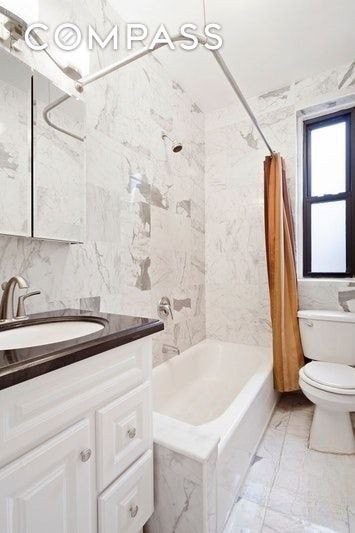 333 4th St #4E - Photo 4 of 5