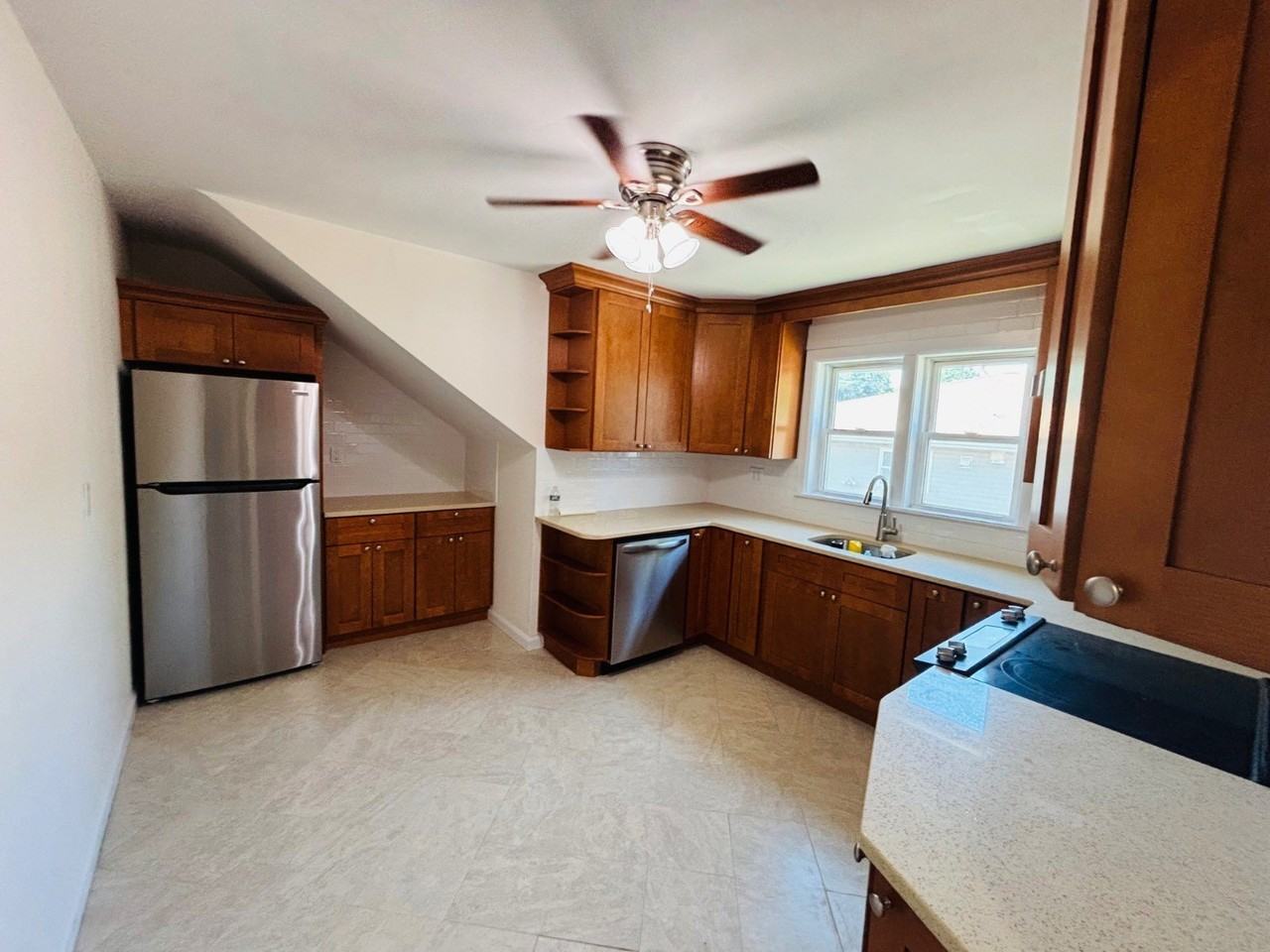 75 Elm Ave - Photo 4 of 17