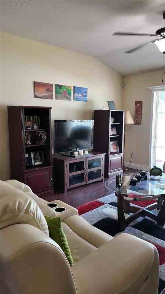 1870 Rufus King Dr - Photo 6 of 27