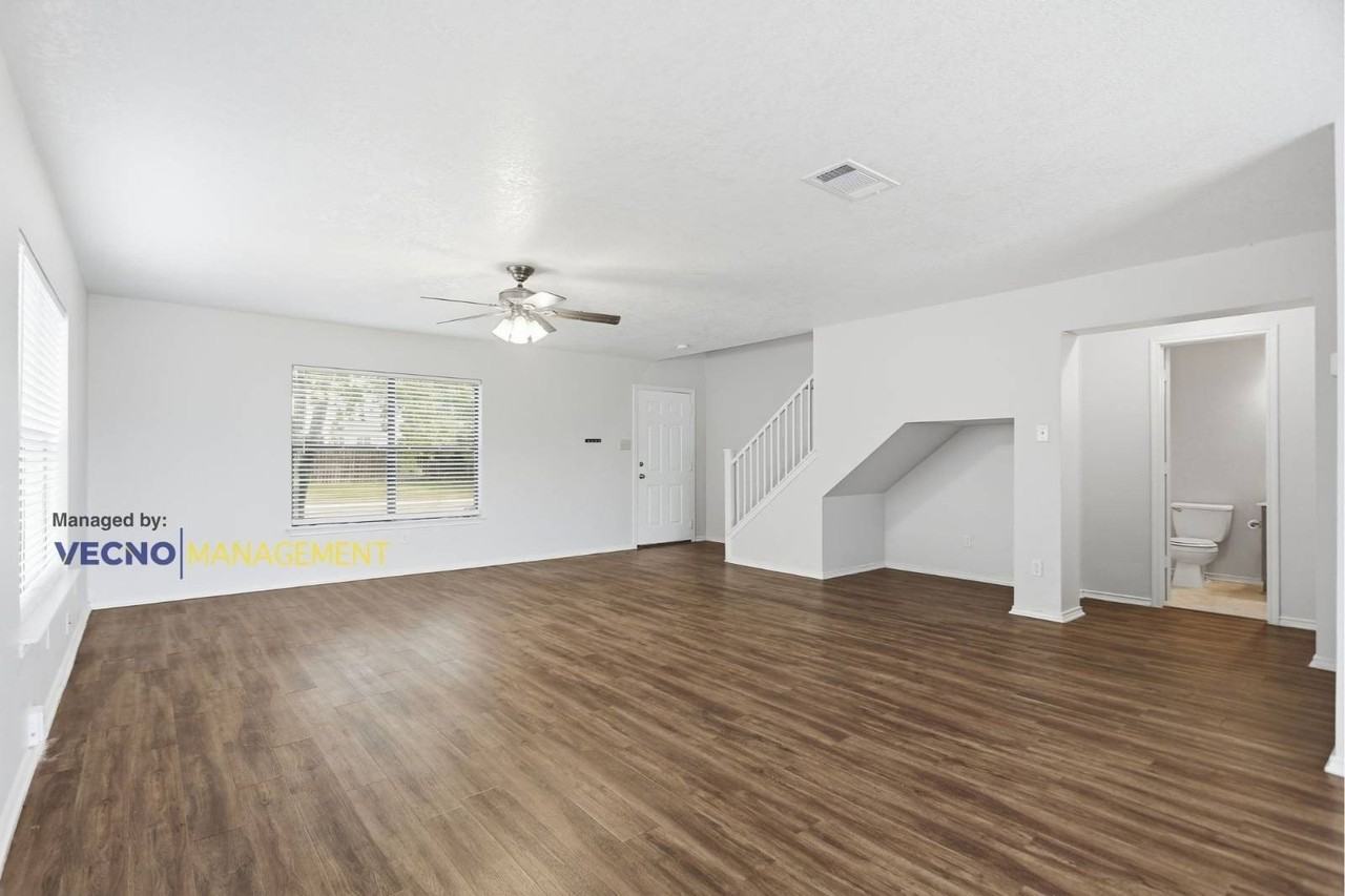8138 Elktree Pass - Photo 4 of 17