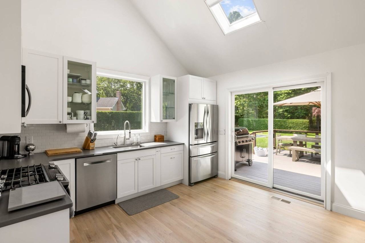 54 Joels Ln - Photo 6 of 18