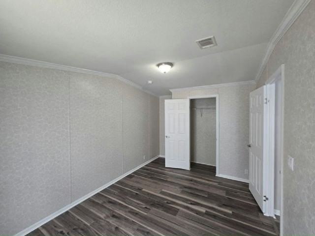 4000 24th St N #305 - Photo 6 of 6