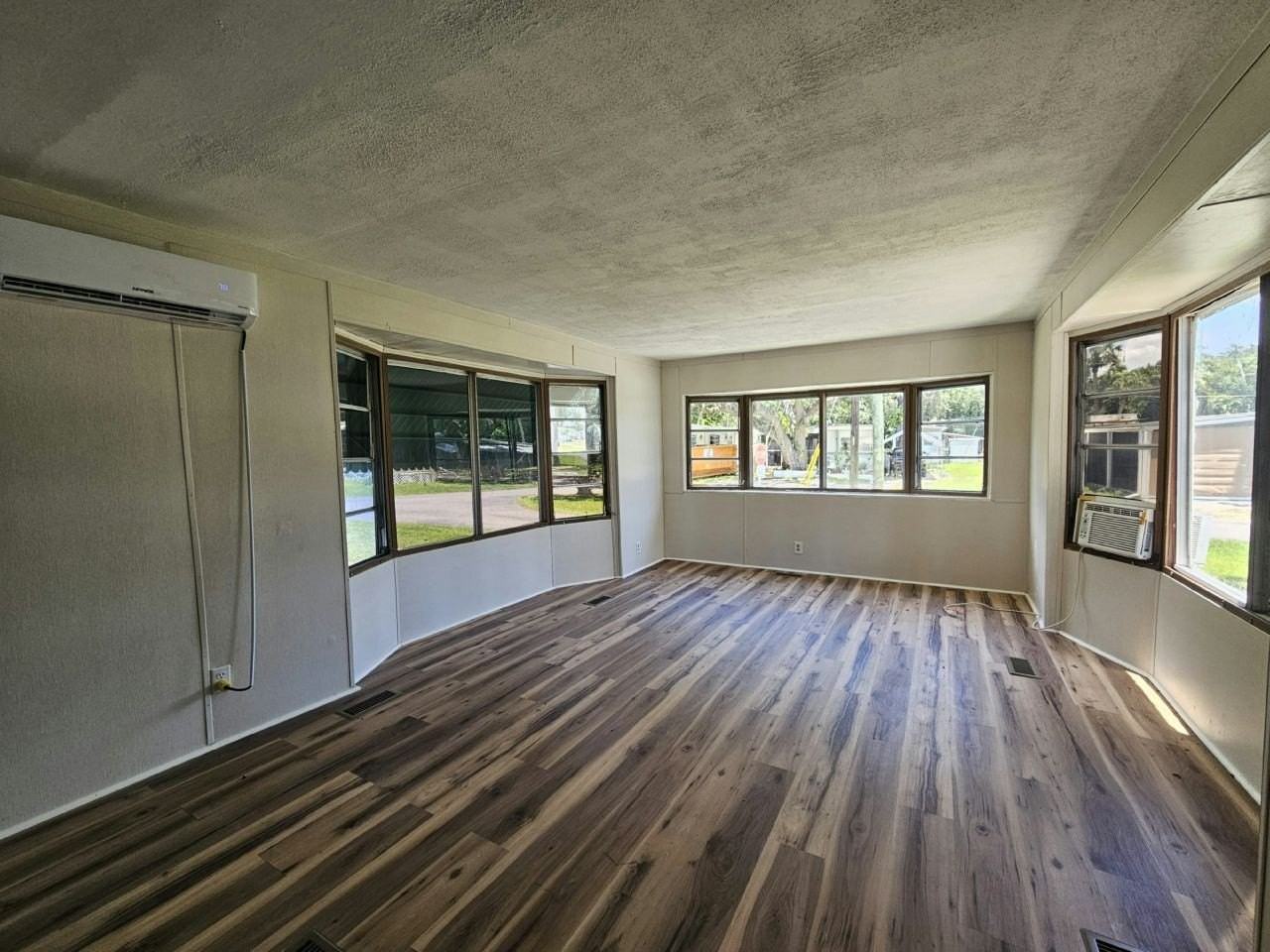 4360 Hitzing Ave #28 - Photo 2 of 8