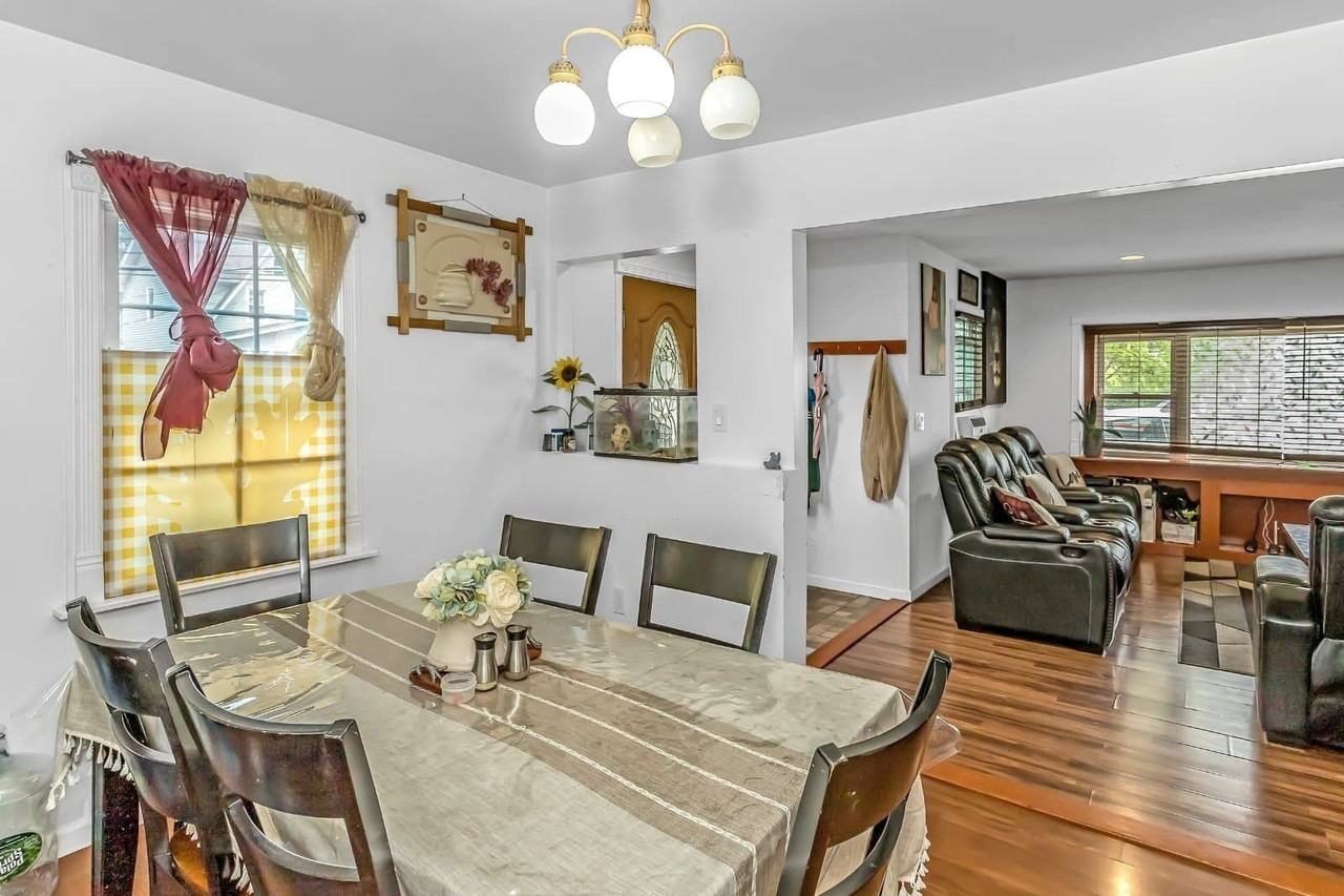 90 Charles St - Photo 3 of 8
