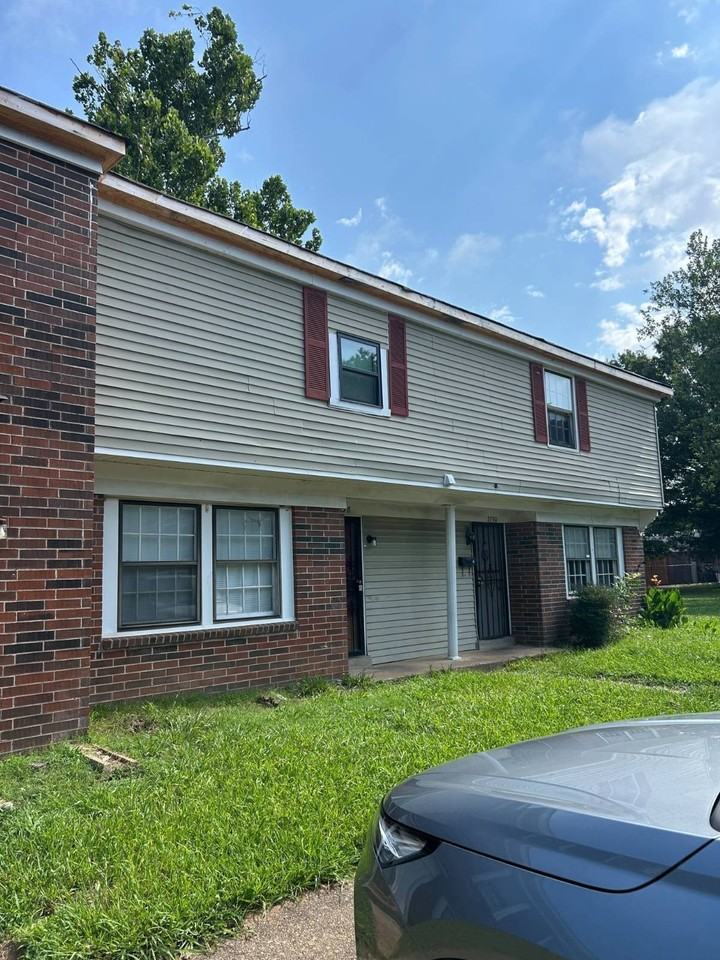 3748 Cambridge Station Dr - Photo 2 of 15
