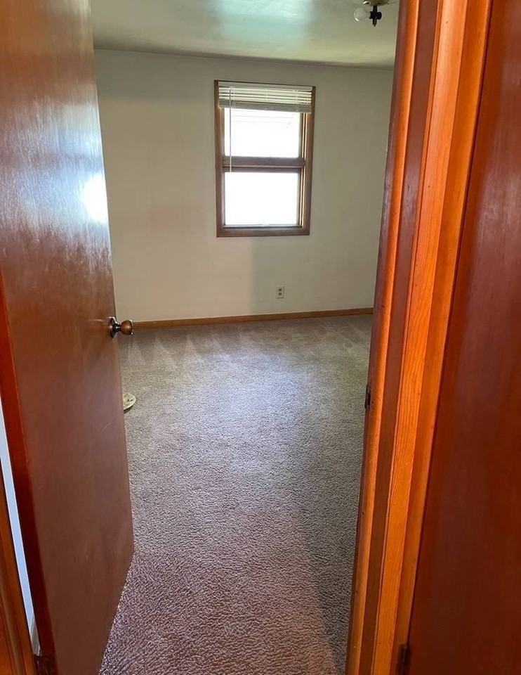 803 Wertz SW Ave - Photo 3 of 7