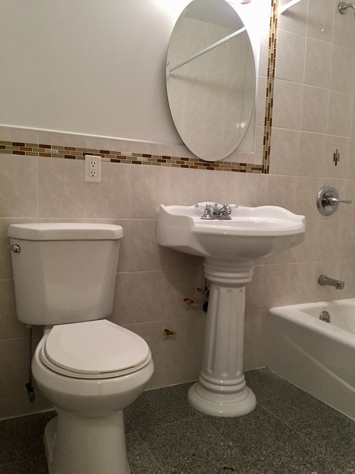 55 Halley St #4 - Photo 3 of 8