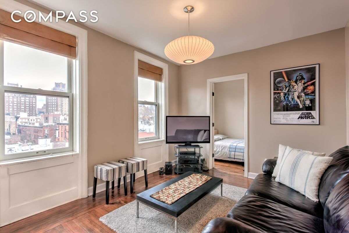92 Perry St #19