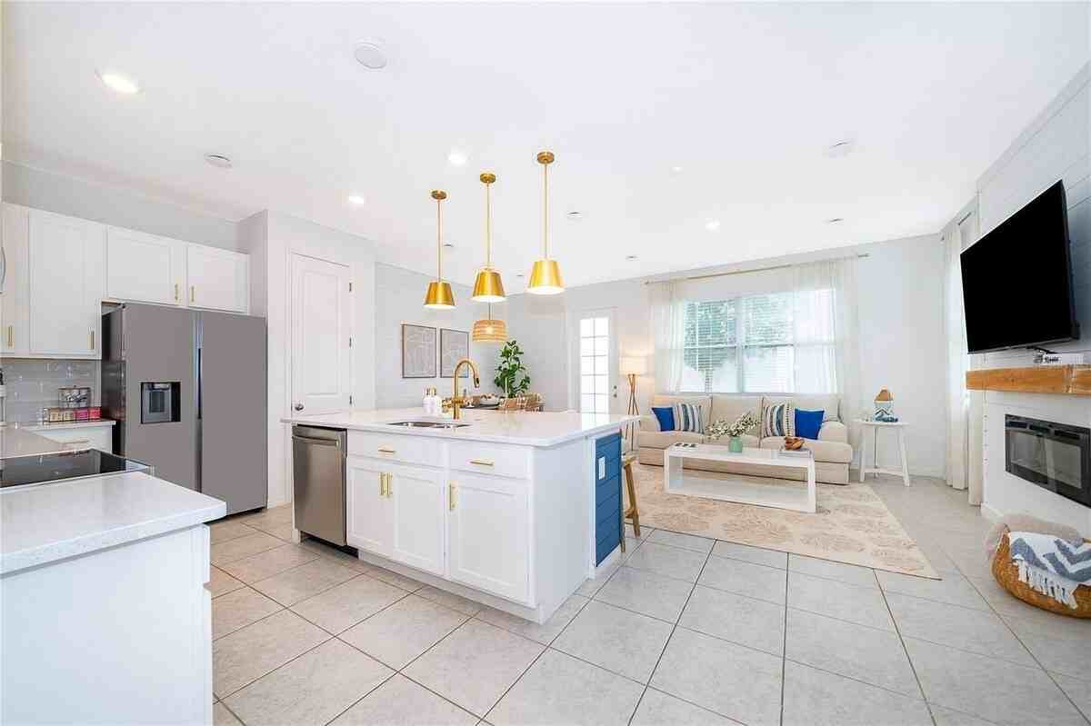 847 Longboat Dr - Photo 4 of 34