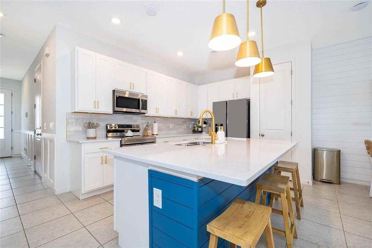 847 Longboat Dr - Photo 7 of 34