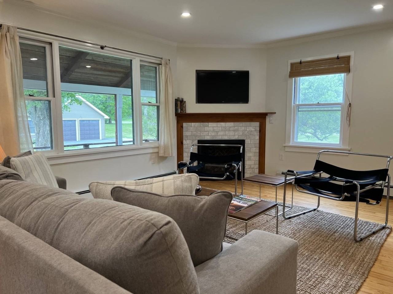 18 Brockett Rd - Photo 4 of 15
