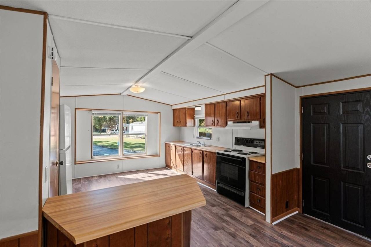 107 Cameron Cir - Photo 4 of 8