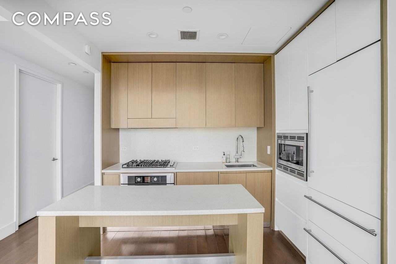 388 Bridge St #37D - Photo 3 of 24