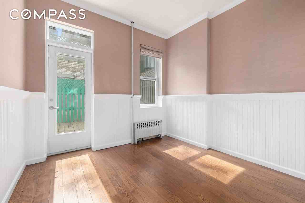 142 W 10th St #2A - Photo 5 of 6
