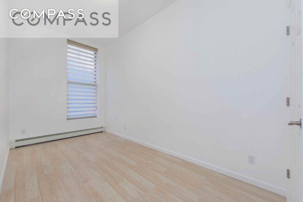 400 W 46th St #2 - Photo 6 of 12