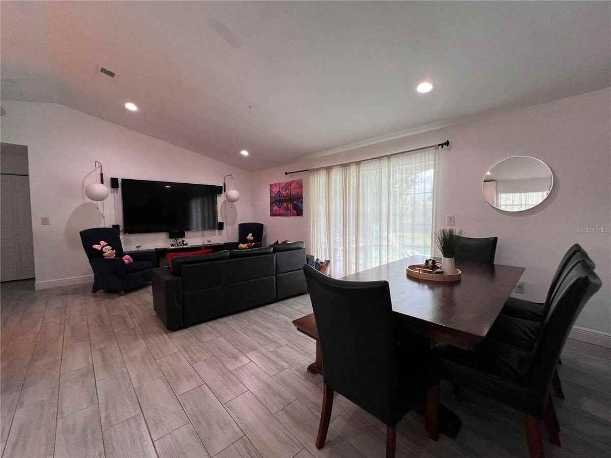 638 Baldwin Dr - Photo 3 of 15