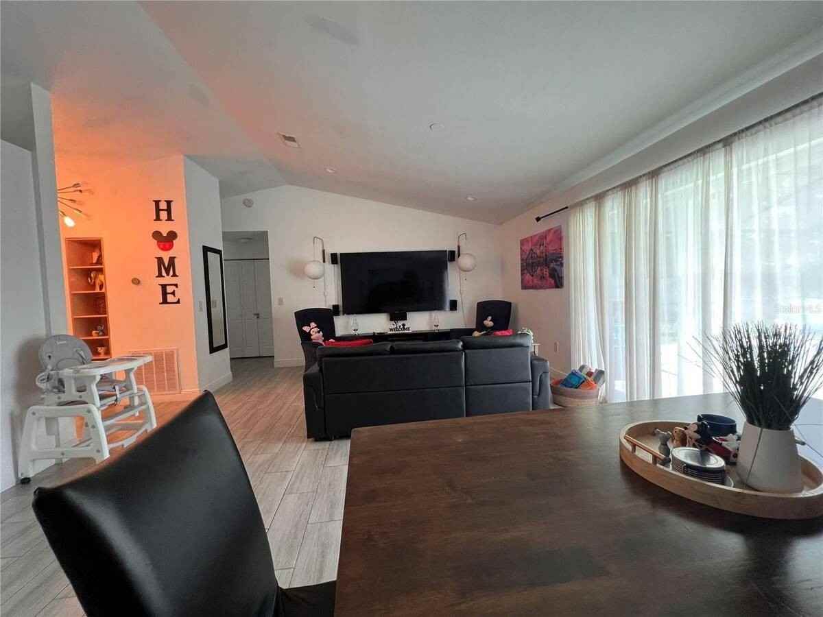 638 Baldwin Dr - Photo 4 of 15