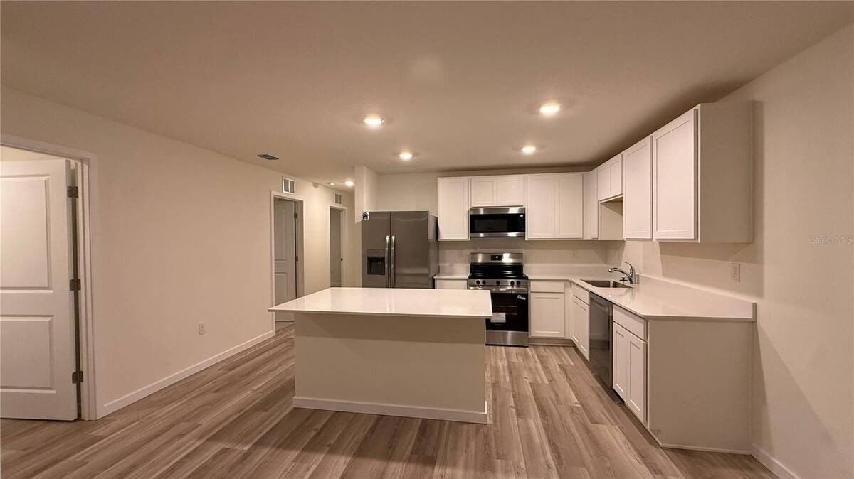 7749 Sw 46th Ct - Photo 6 of 17