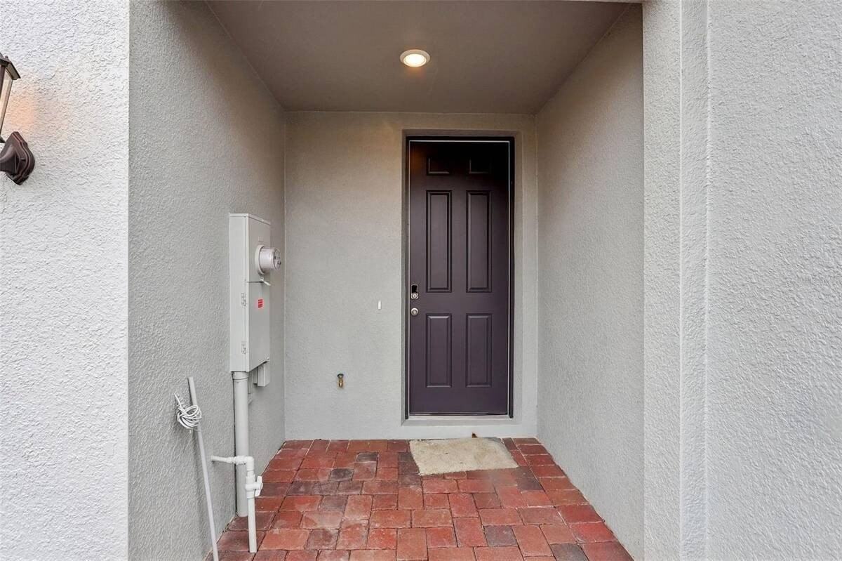 16332 Happy Eagle Dr - Photo 4 of 33