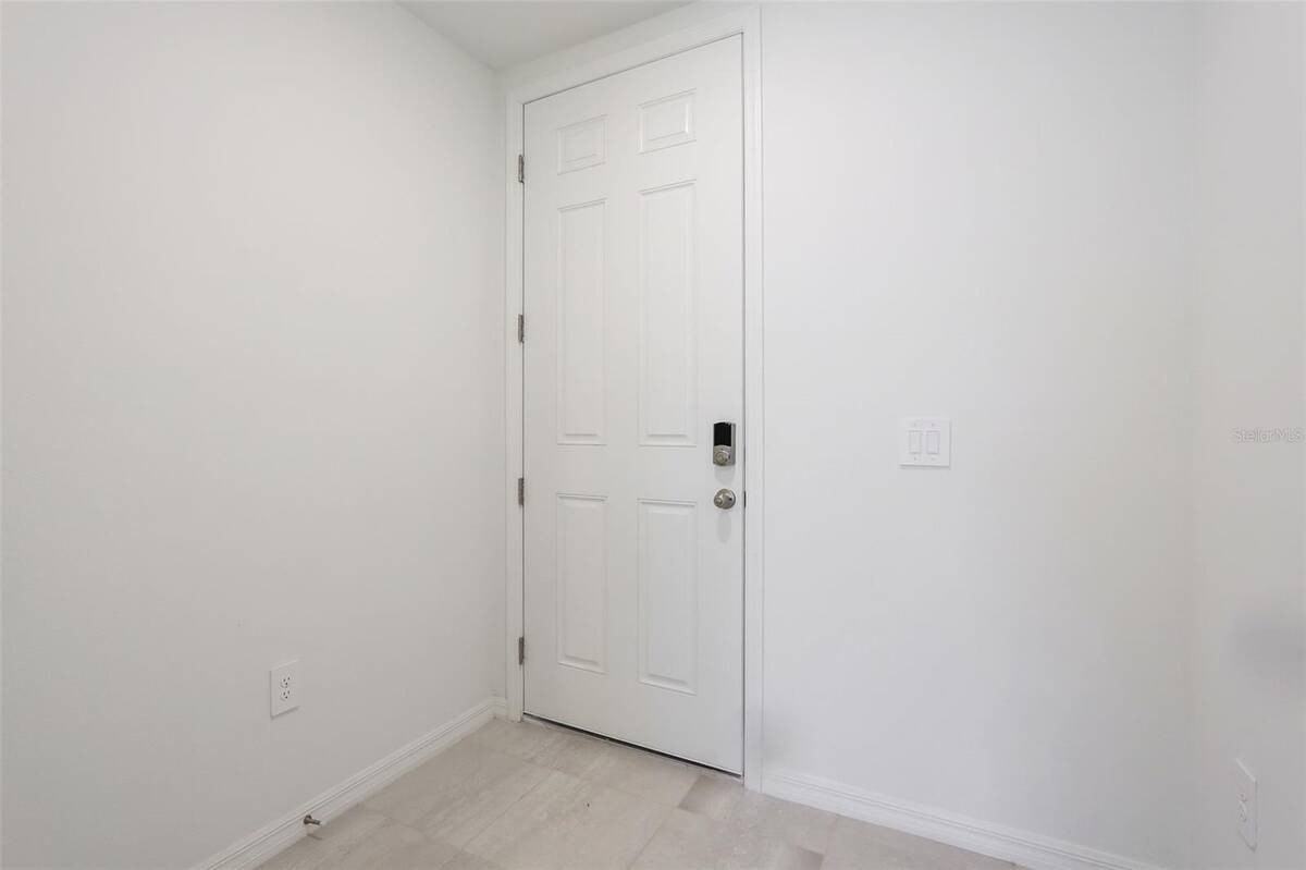 16332 Happy Eagle Dr - Photo 5 of 33