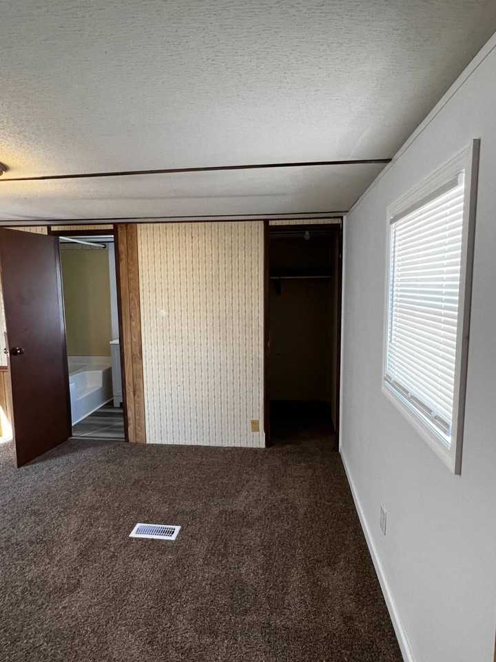 312 Becky Ln - Photo 4 of 12