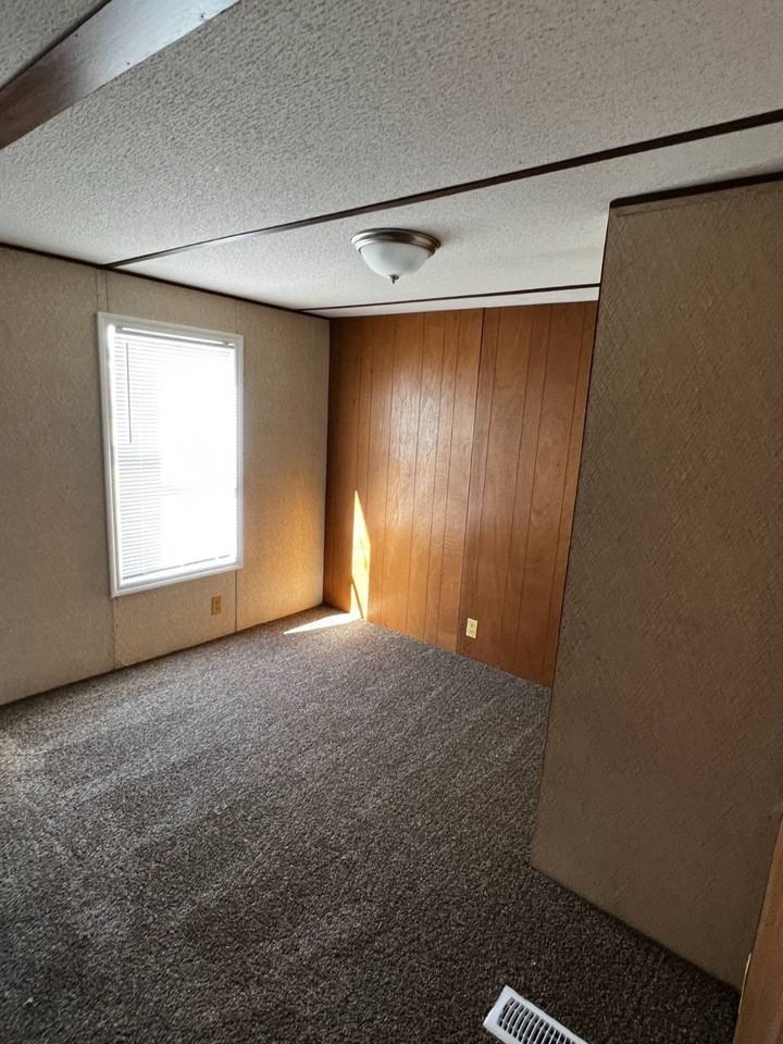 312 Becky Ln - Photo 7 of 12
