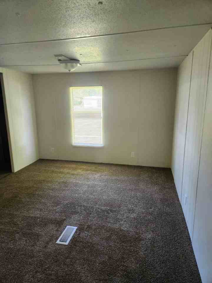 134 Grace Park Lane - Photo 6 of 11