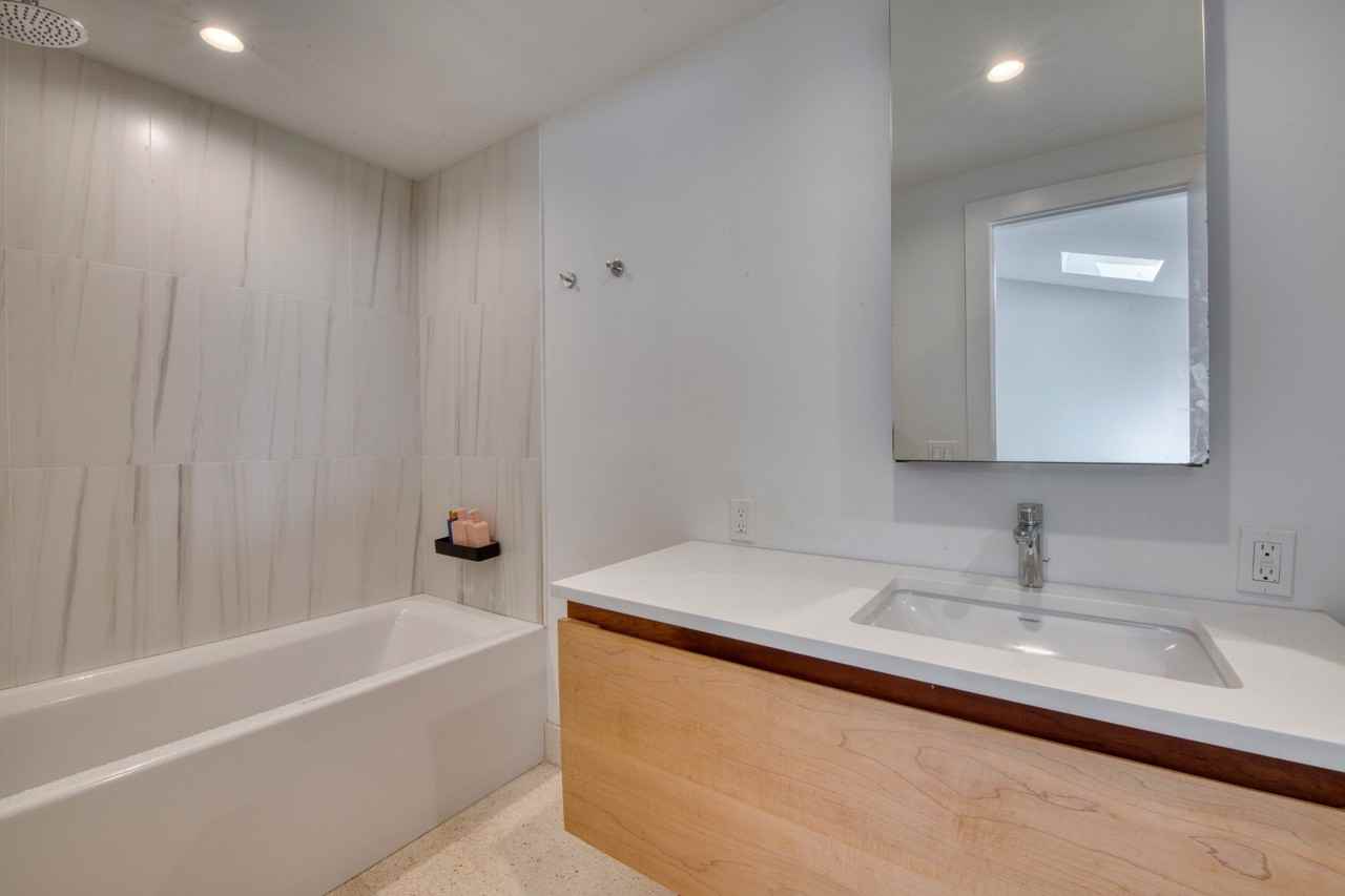 85 Woodbine Dr - Photo 6 of 14