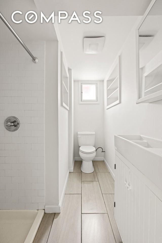 94 Vanderbilt Ave #1 - Photo 2 of 3