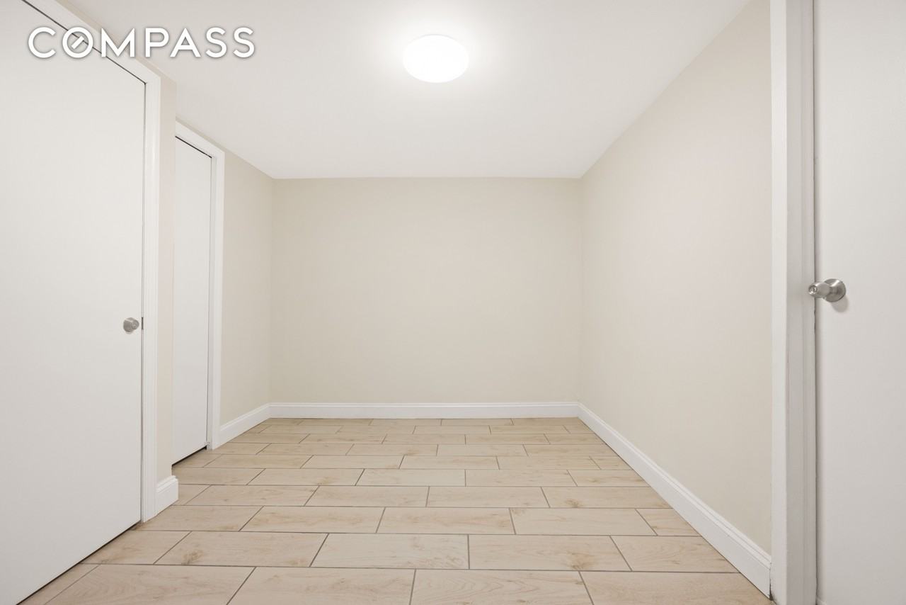 94 Vanderbilt Ave #1 - Photo 3 of 3