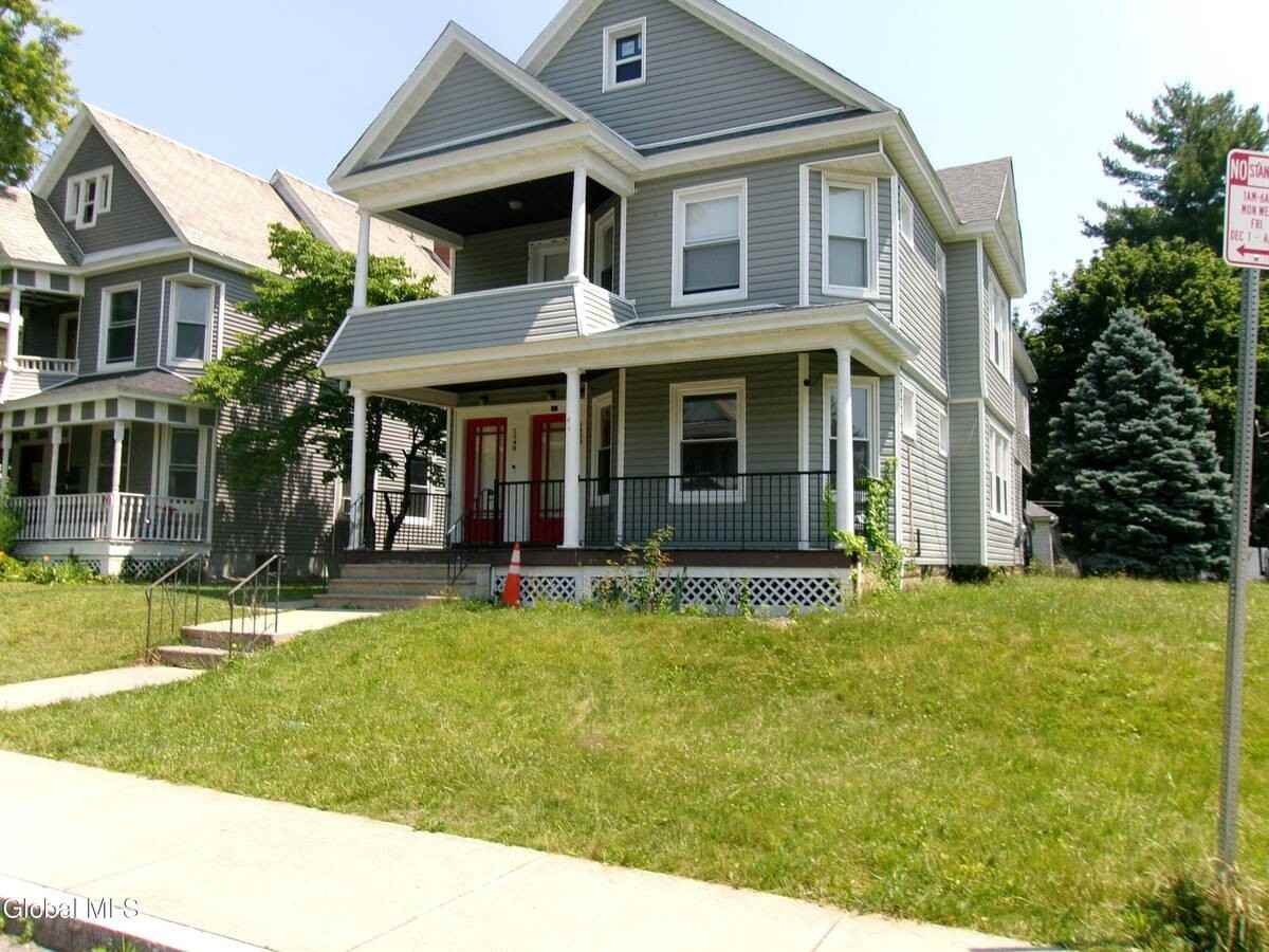 1338 Parkwood Blvd