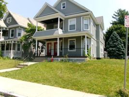 featured image of 1338 Parkwood Blvd